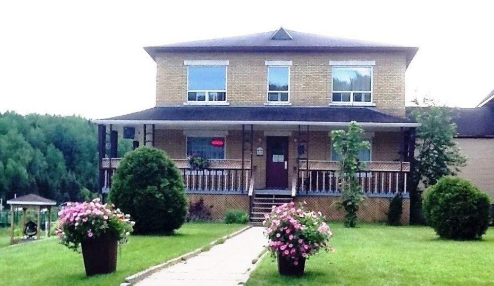 Auberge Du Presbytere De Riviere-Eternite Riviere Eternite Zewnętrze zdjęcie