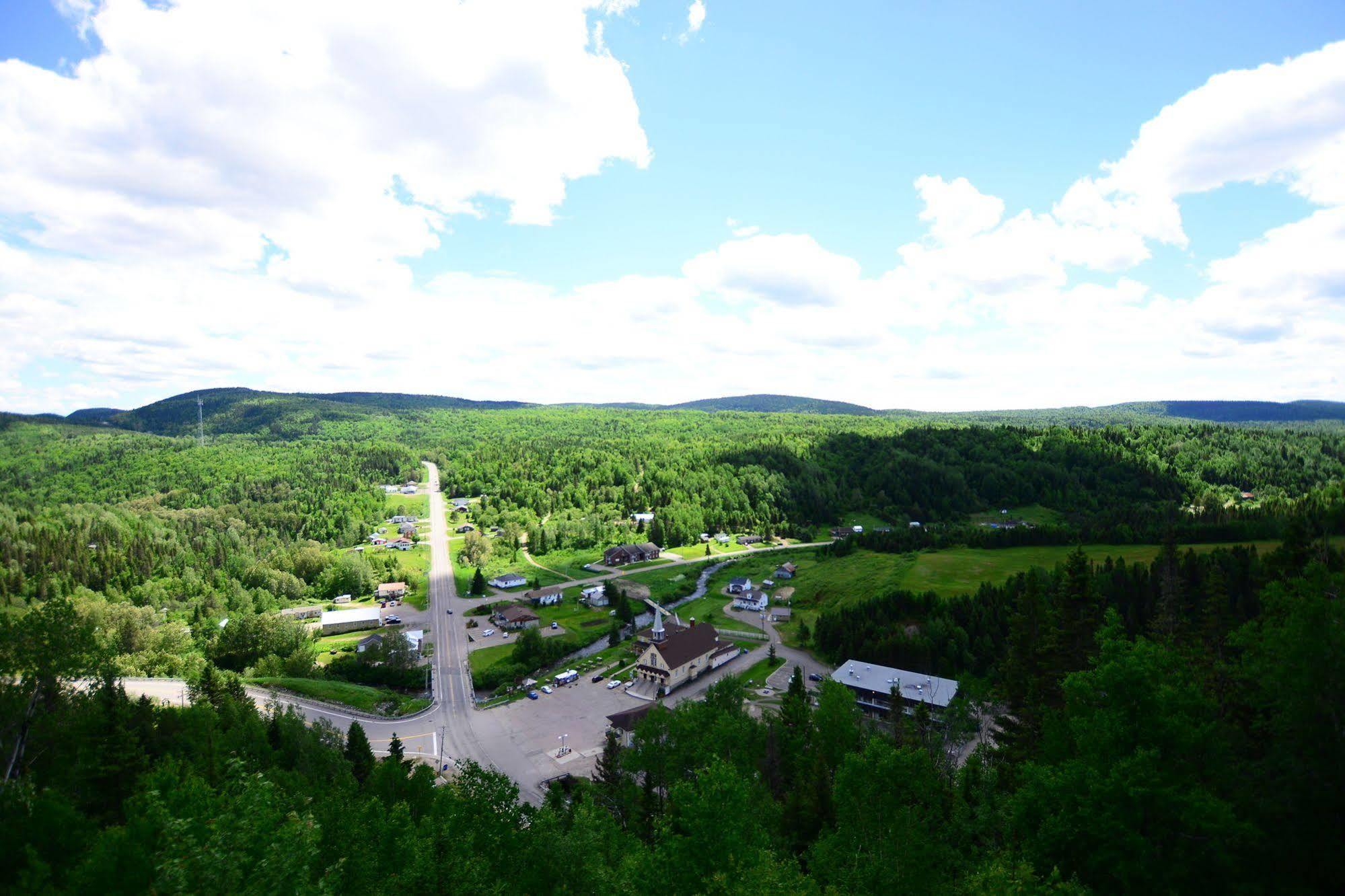 Auberge Du Presbytere De Riviere-Eternite Riviere Eternite Zewnętrze zdjęcie